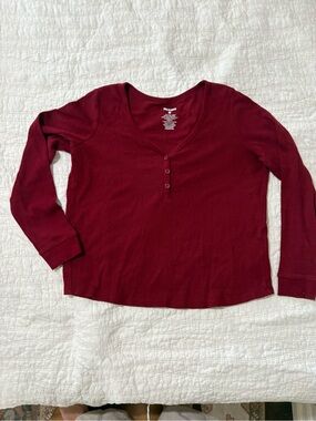 Women's Long-Sleeve Henley Top in Burgundy